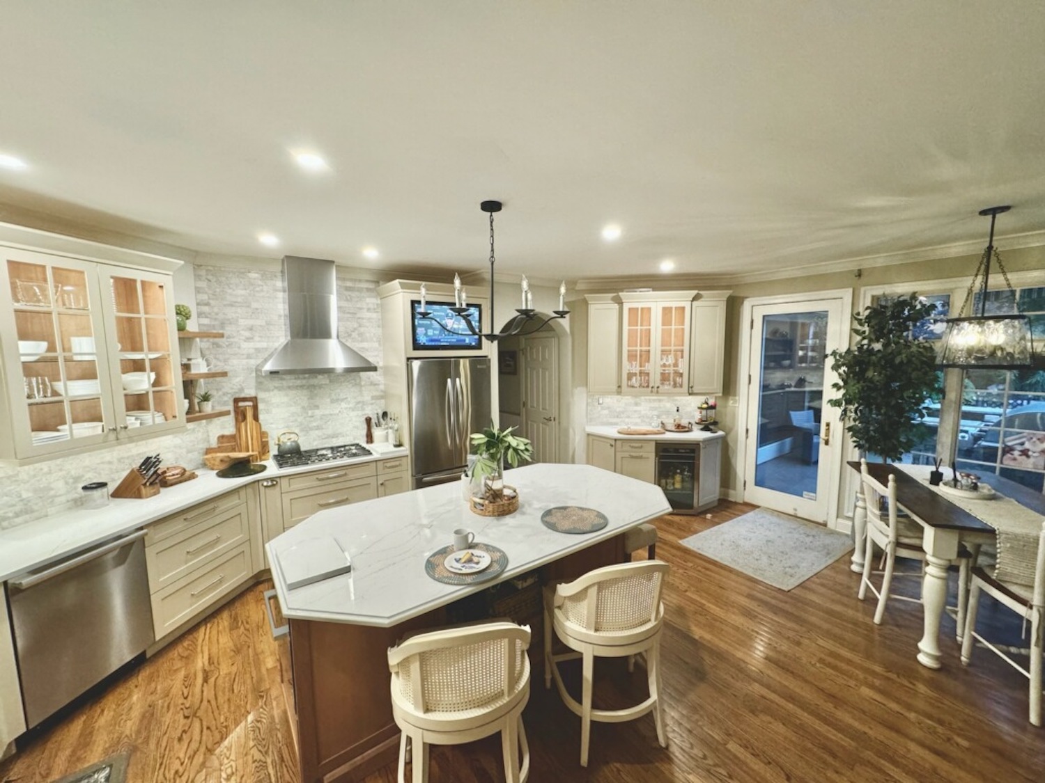 Traditional Kitchen Remodel by Superior Custom Kitchens — Project 4 project photo