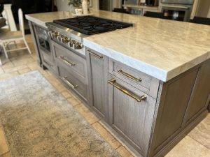 Read more about the article How to Choose the Perfect Countertop for Your Kitchen This Spring